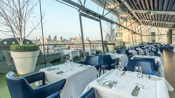 Oxo, Dining