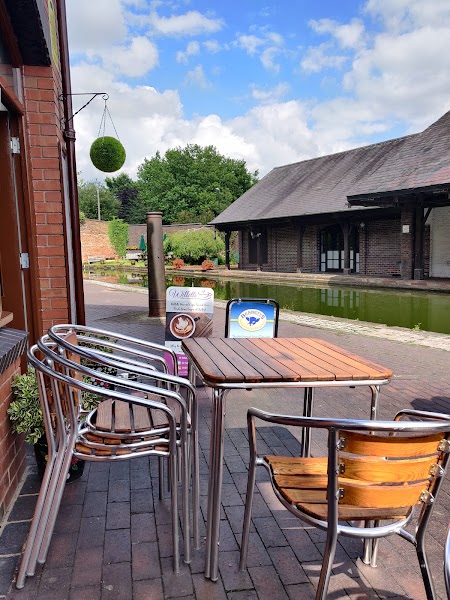 Playwrights Cafe - Coventry Canal Basin