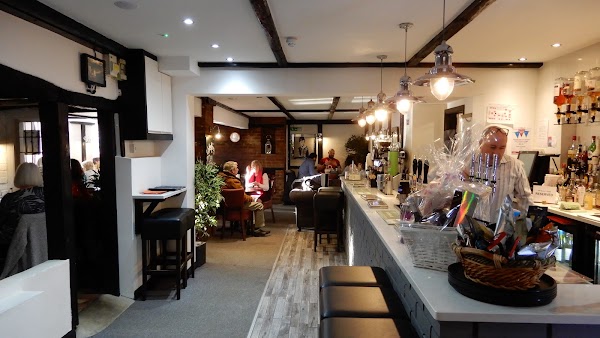 Old Hunters Lodge - Whipsnade