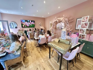BLOOMS Restaurant & Tearoom - Emsworth
